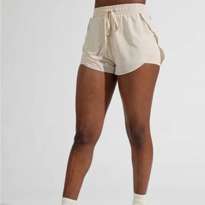 BuffBunny Lifesaver Short size medium